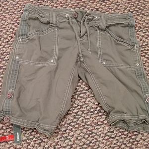 Arden Aventura shorts with drawstring green 4